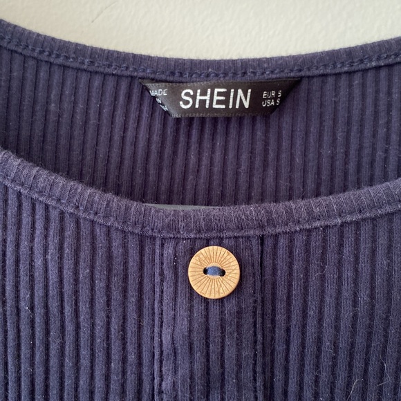 Blouse - Picture 2 of 3